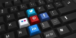 How to add social share button on Blogger?